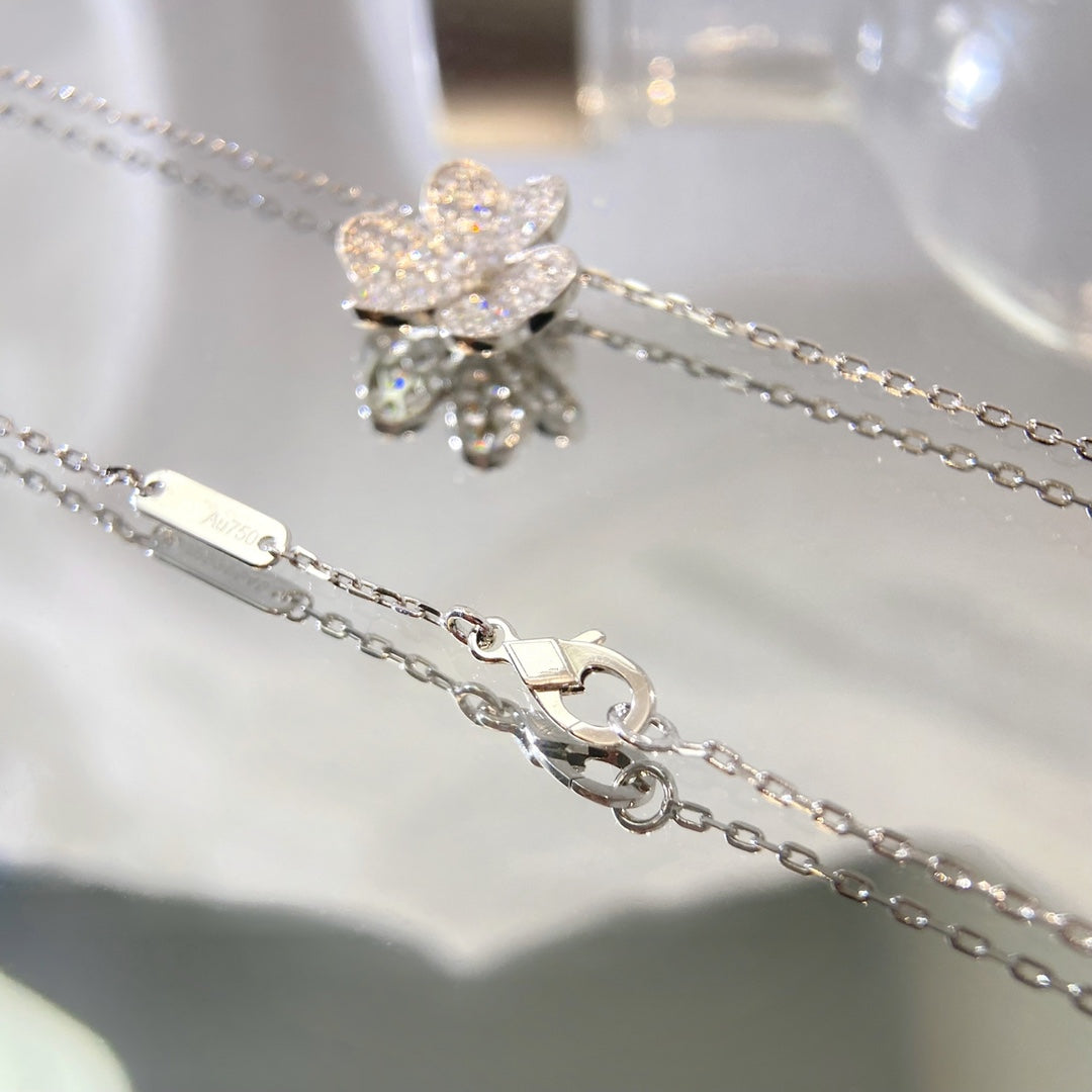 [Love's Uplift]FLOWER DIAMOND NECKLACE