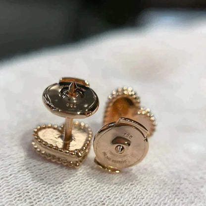 [Love's Uplift]HEART CARNELIAN STUD EARRINGS