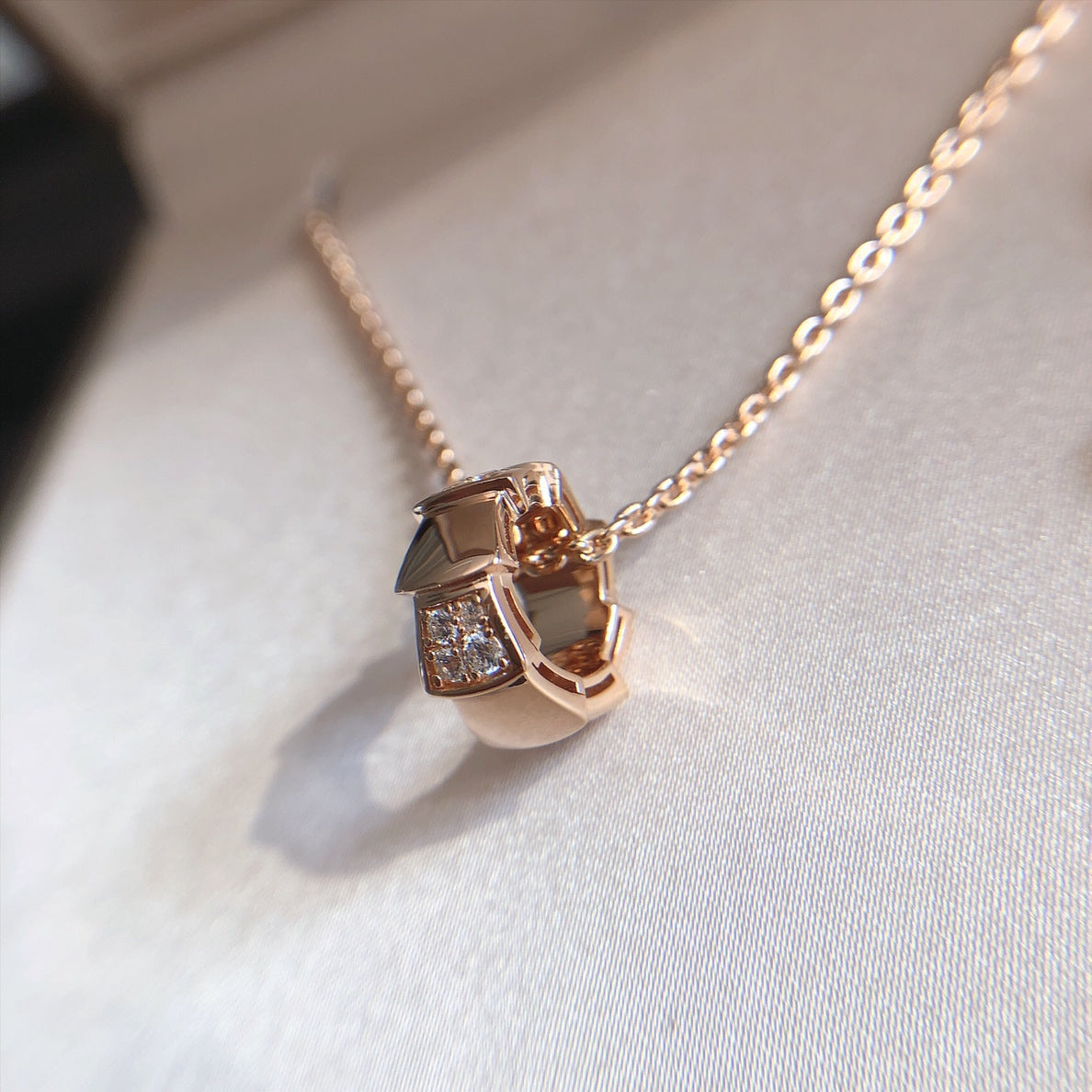 [Love's Uplift]SERPENTI PEDANT DIAMOND PINK GOLD NECKLACE