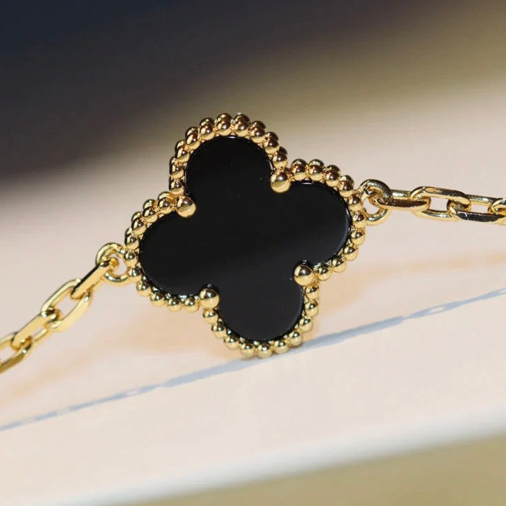 [Love's Uplift]CLOVER 20 MOTIFS ONYX NECKLACE