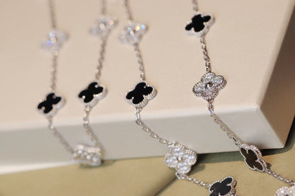 [Love's Uplift]CLOVER 20 MOTIFS ONYX DIAMOND SILVER