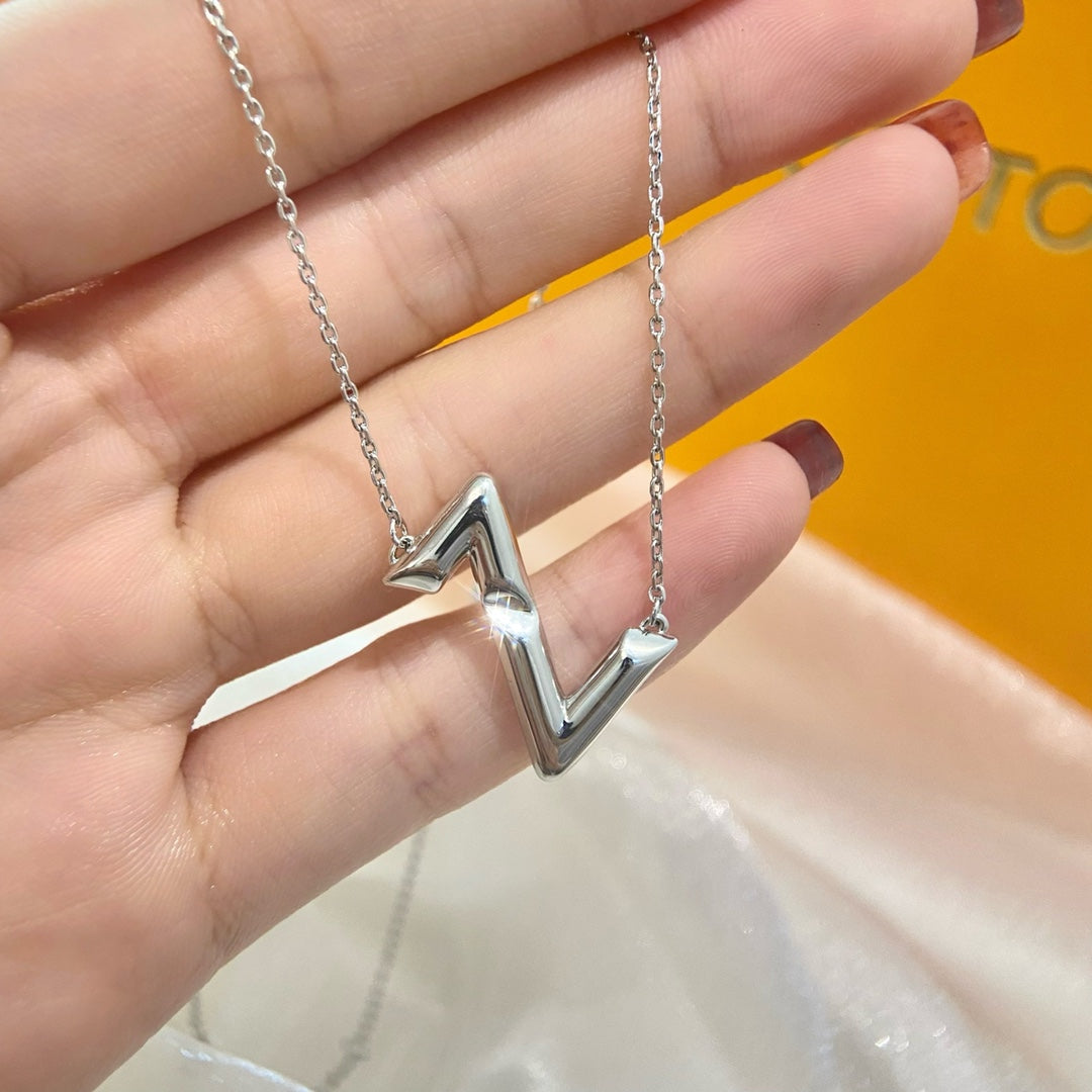 [Love's Uplift]VOLTE UPSIDE DOWN NECKLACE