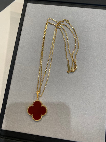 [Love's Uplift]CLOVER 25MM NECKLACE GOLD CARNELIAN