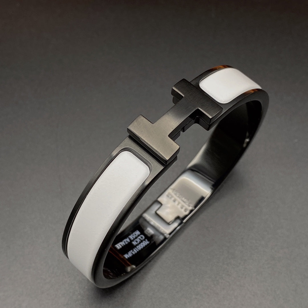 [Love's Uplift]H BRACELET 12MM BLACK WHITE CERAMIC