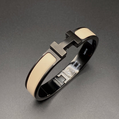 [Love's Uplift]H BRACELET 12MM BLACK BEIGE CERAMIC