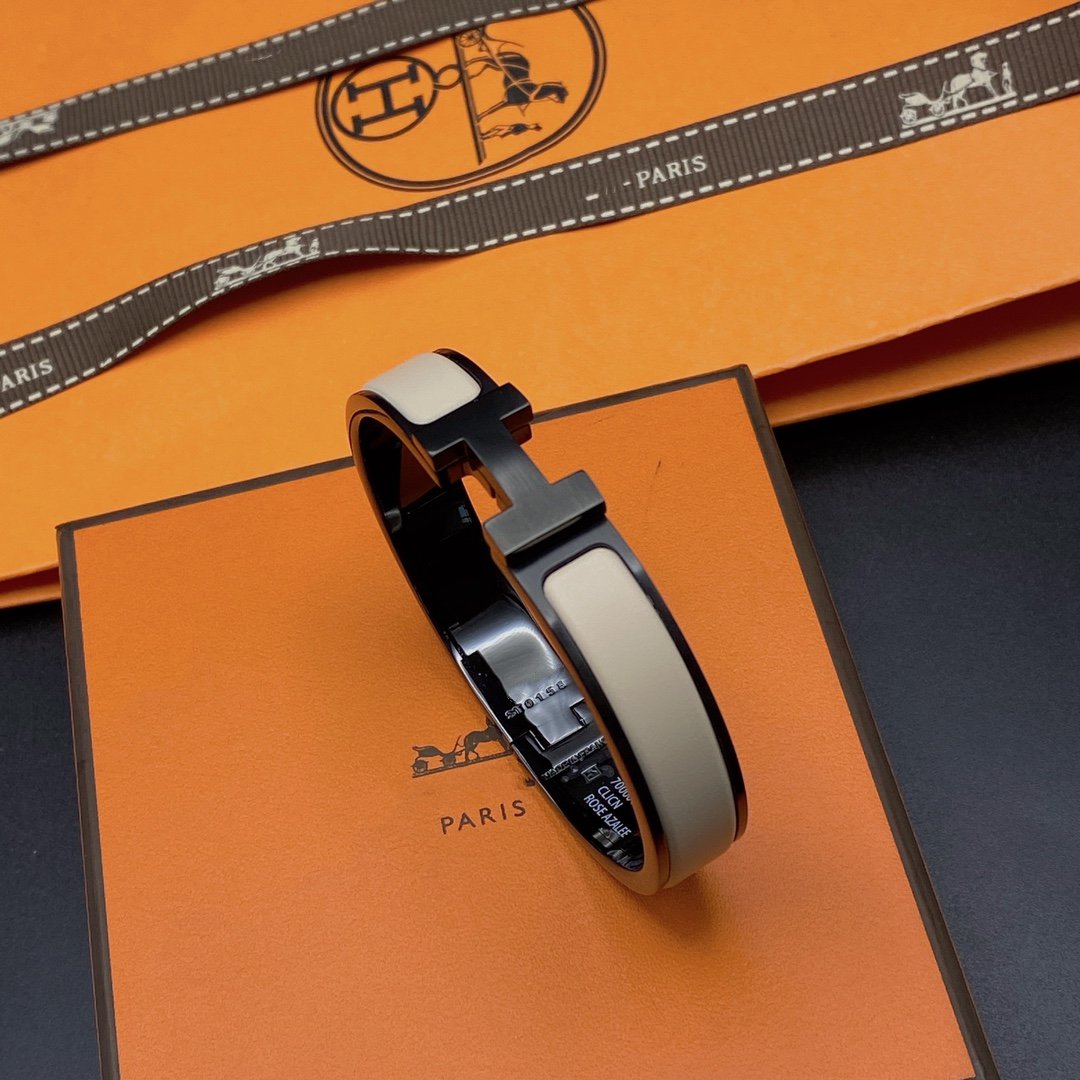 [Love's Uplift]H BRACELET 12MM BLACK BEIGE CERAMIC