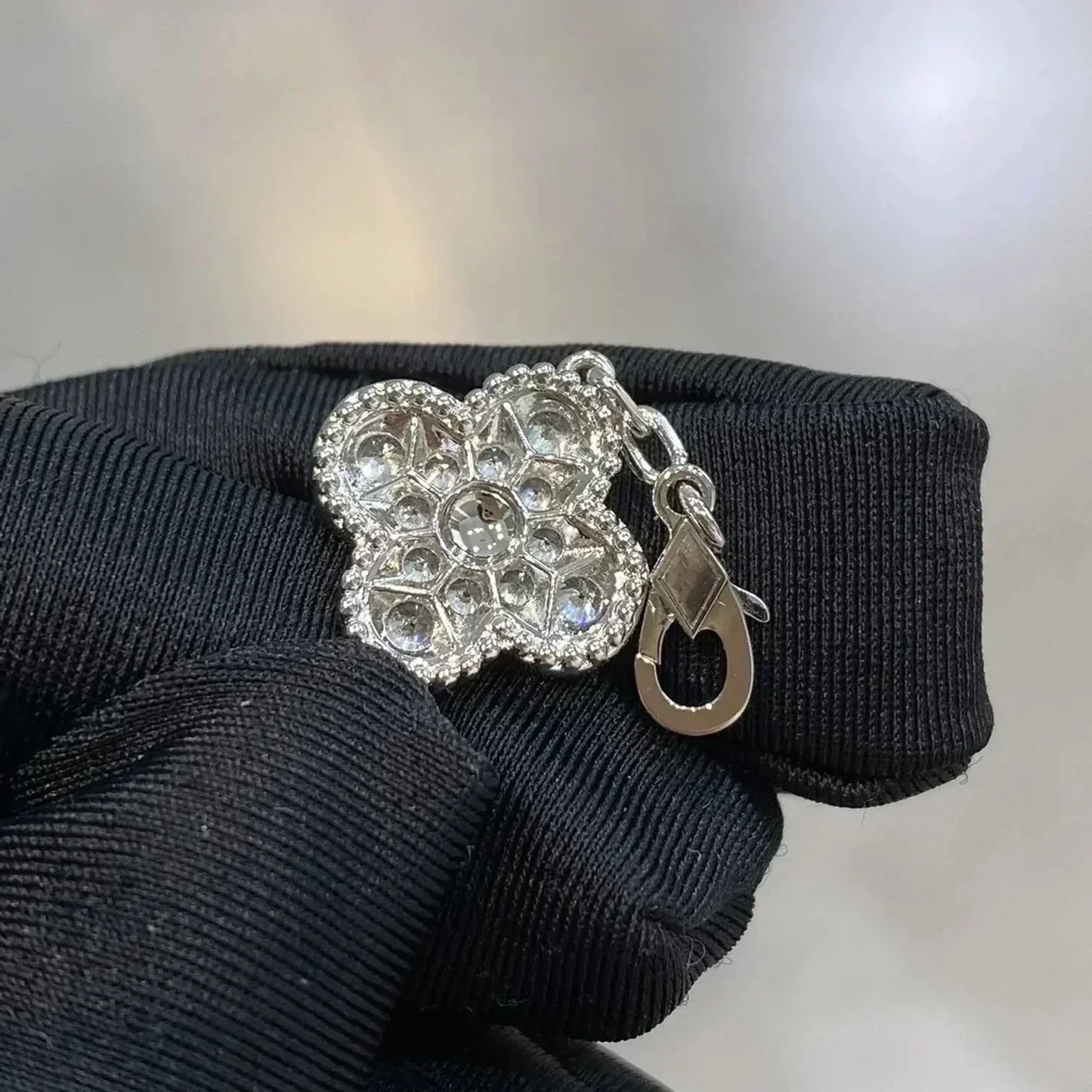 [Love's Uplift]CLOVER 5 MOTIFS  DIAMOND BRACELET SILVER