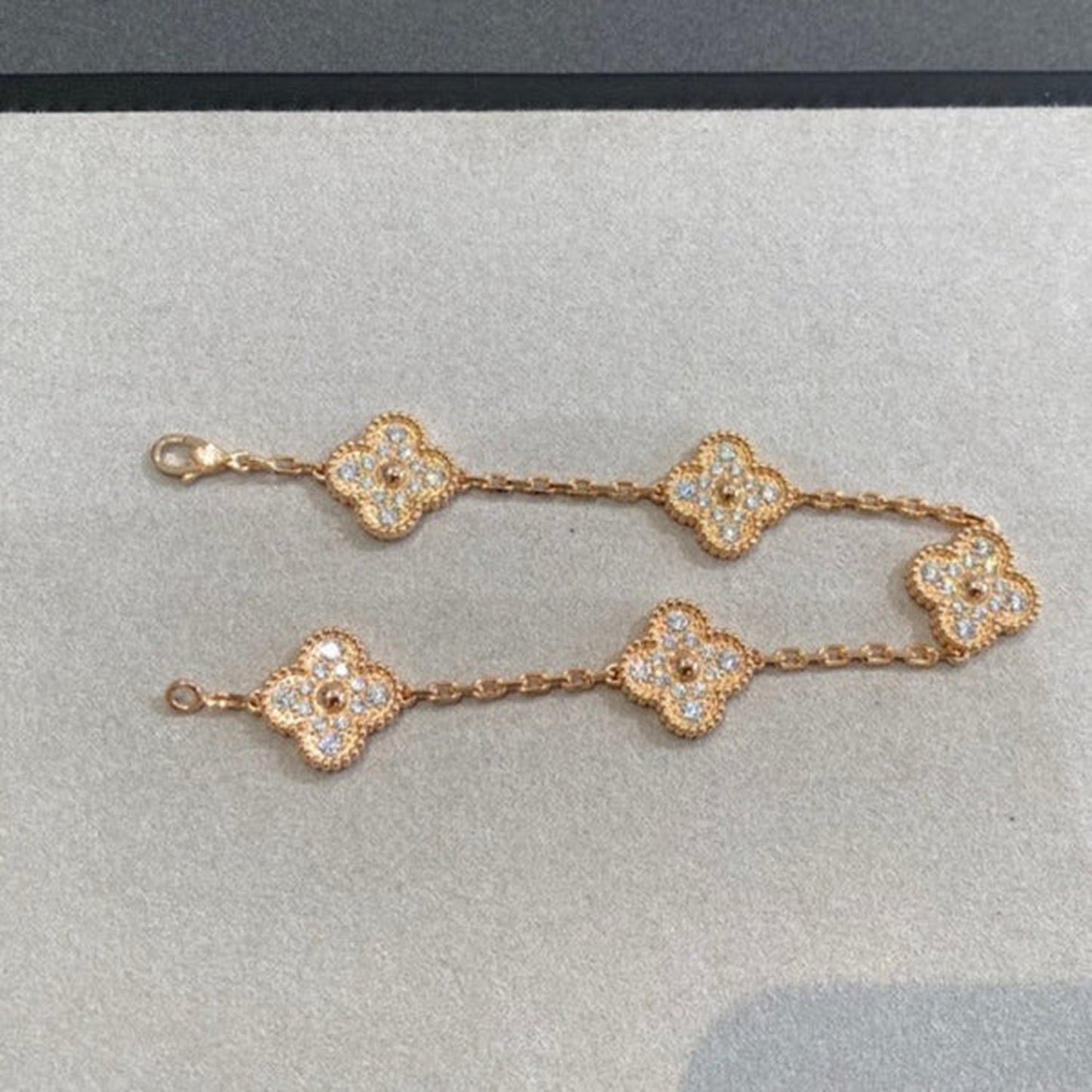 [Love's Uplift]CLOVER 5 MOTIFS  FULL DIAMOND BRACELET