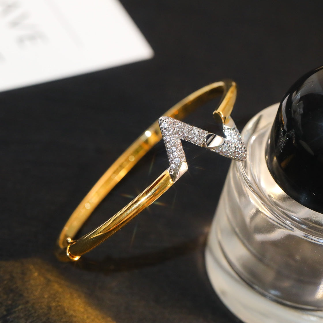[Love's Uplift]VOLTE UPSITE DOWN GOLD DIAMOND BRACELET