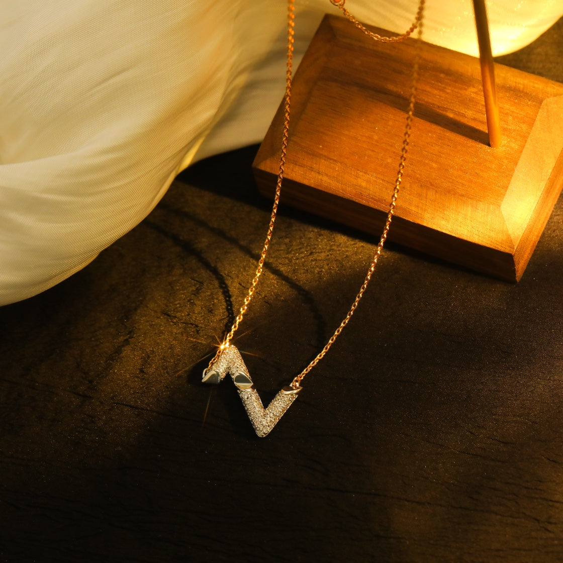 [Love's Uplift]VOLT SILVER DIAMOND PEDANT NECKLACE