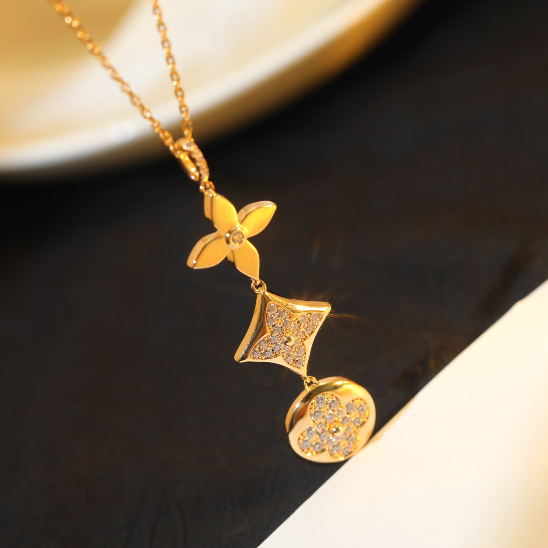 [Love's Uplift]STAR AND SUN DIAMOND PINK GOLD NECKLACE