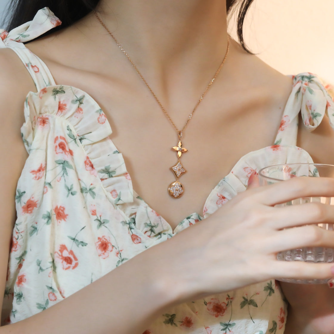 [Love's Uplift]STAR AND SUN DIAMOND PINK GOLD NECKLACE
