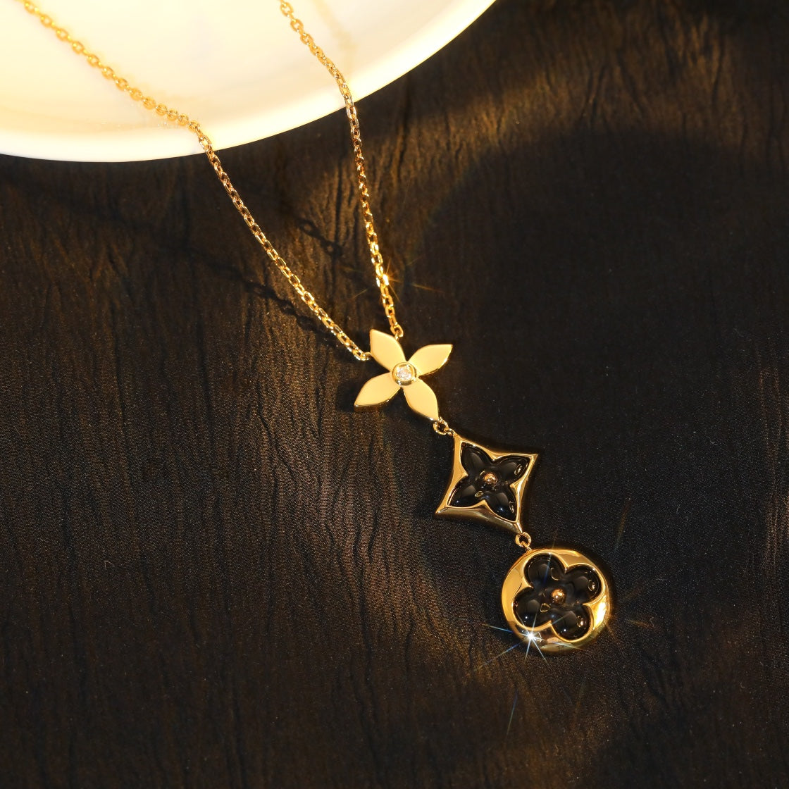 [Love's Uplift]STAR AND SUN ONYX PINK GOLD NECKLACE