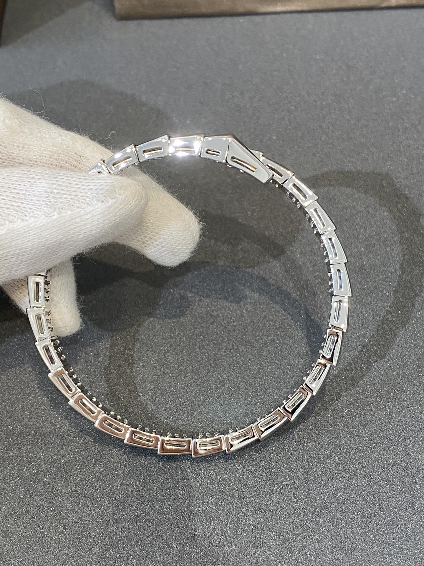 [Love's Uplift]SERPENTI BRACELET DIAMONDS SILVER