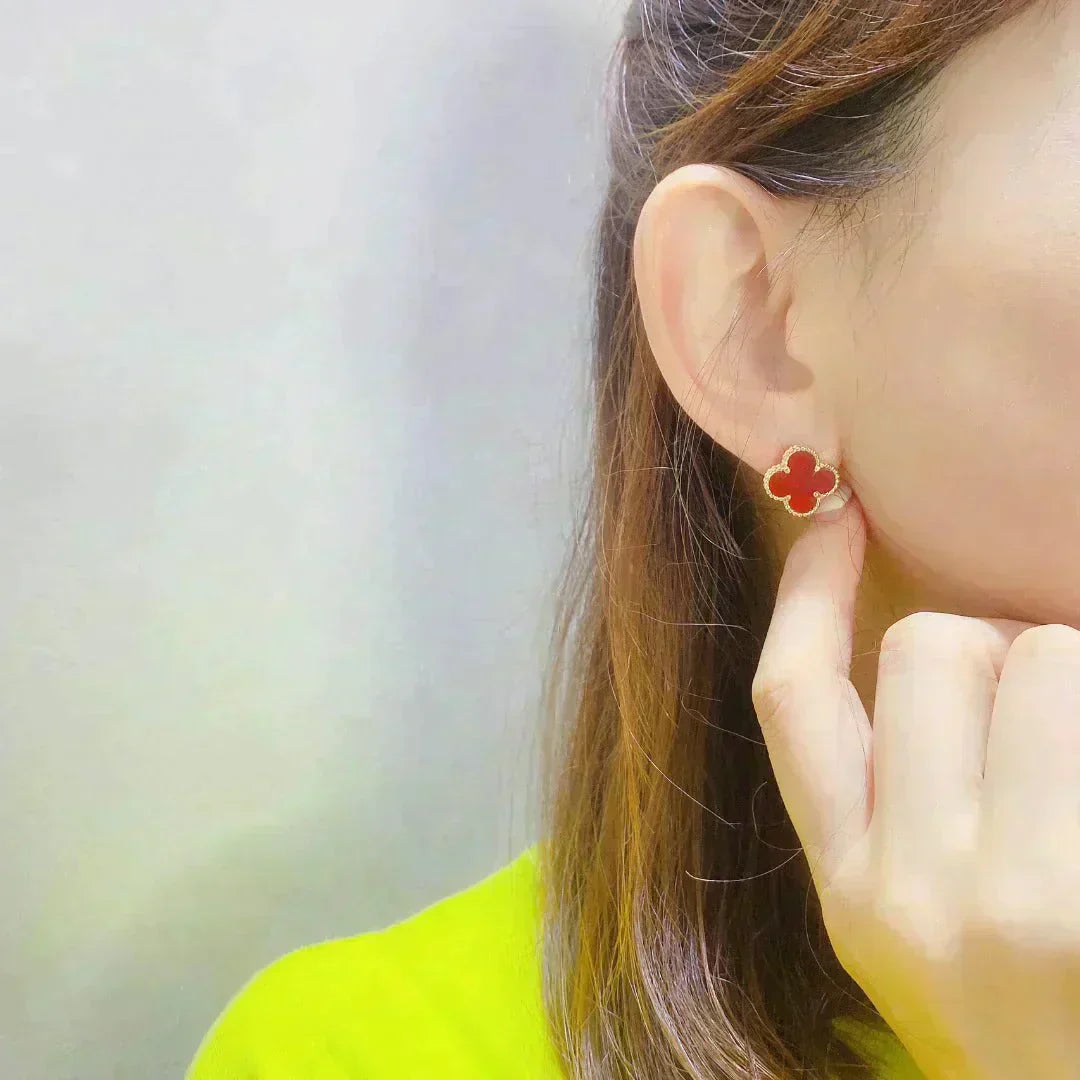 [Love's Uplift]CLOVER MEDIUM 1 MOTIFS CARNELIAN  EARRINGS