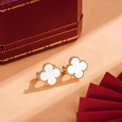 [Love's Uplift]CLOVER MEDIUM 1 MOTIFS  WHITE MOP STUD EARRINGS