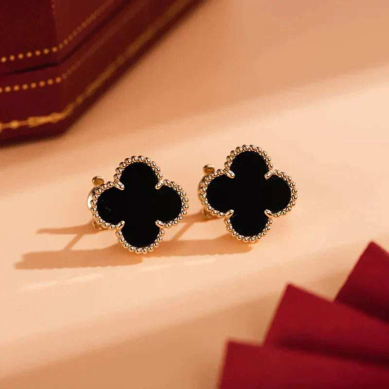 [Love's Uplift]CLOVER MEDIUM 1 MOTIFS  ONYX STUD EARRINGS