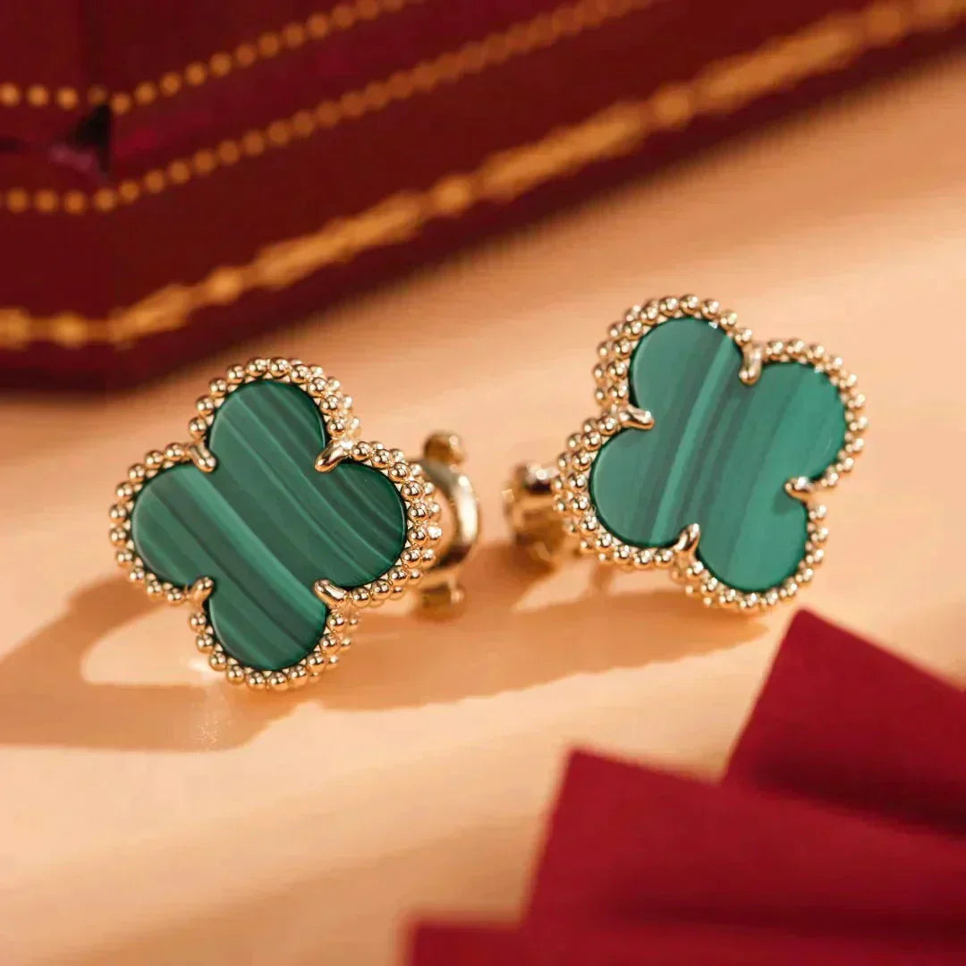 [Love's Uplift]CLOVER MEDIUM 1 MOTIFS MALACHITE  EARRINGS