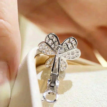 [Love's Uplift]CLOVER COMOS DIAMOND EARRINGS SILVER