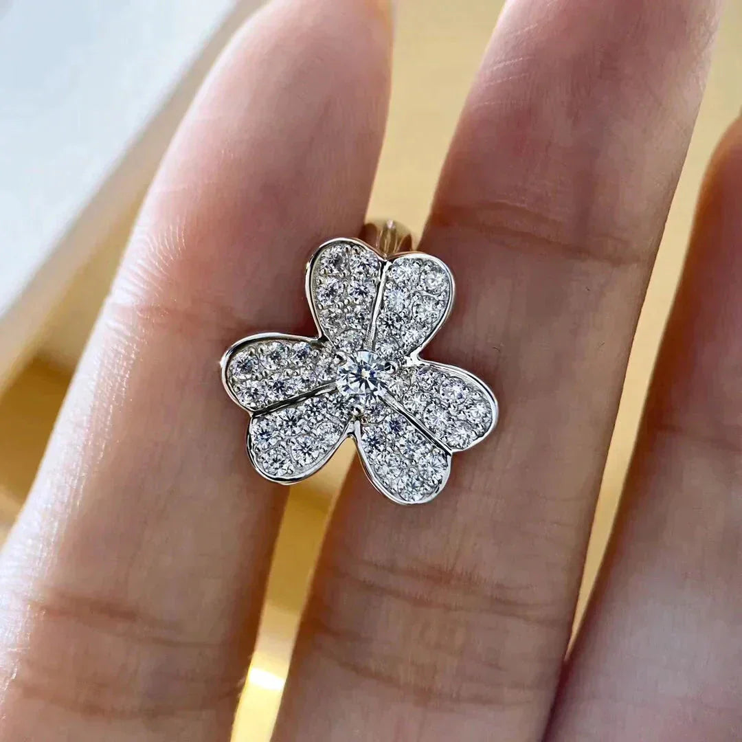 [Love's Uplift]CLOVER COMOS DIAMOND EARRINGS SILVER