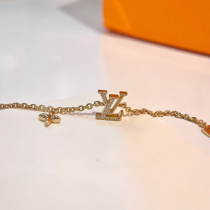 [Love's Uplift]LOGO STAR MOTIF GOLD BRACELET