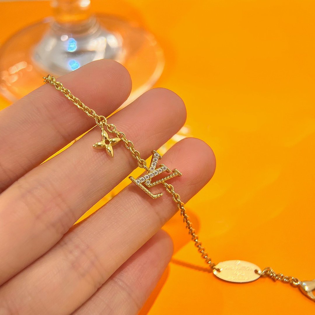 [Love's Uplift]LOGO STAR MOTIF GOLD BRACELET