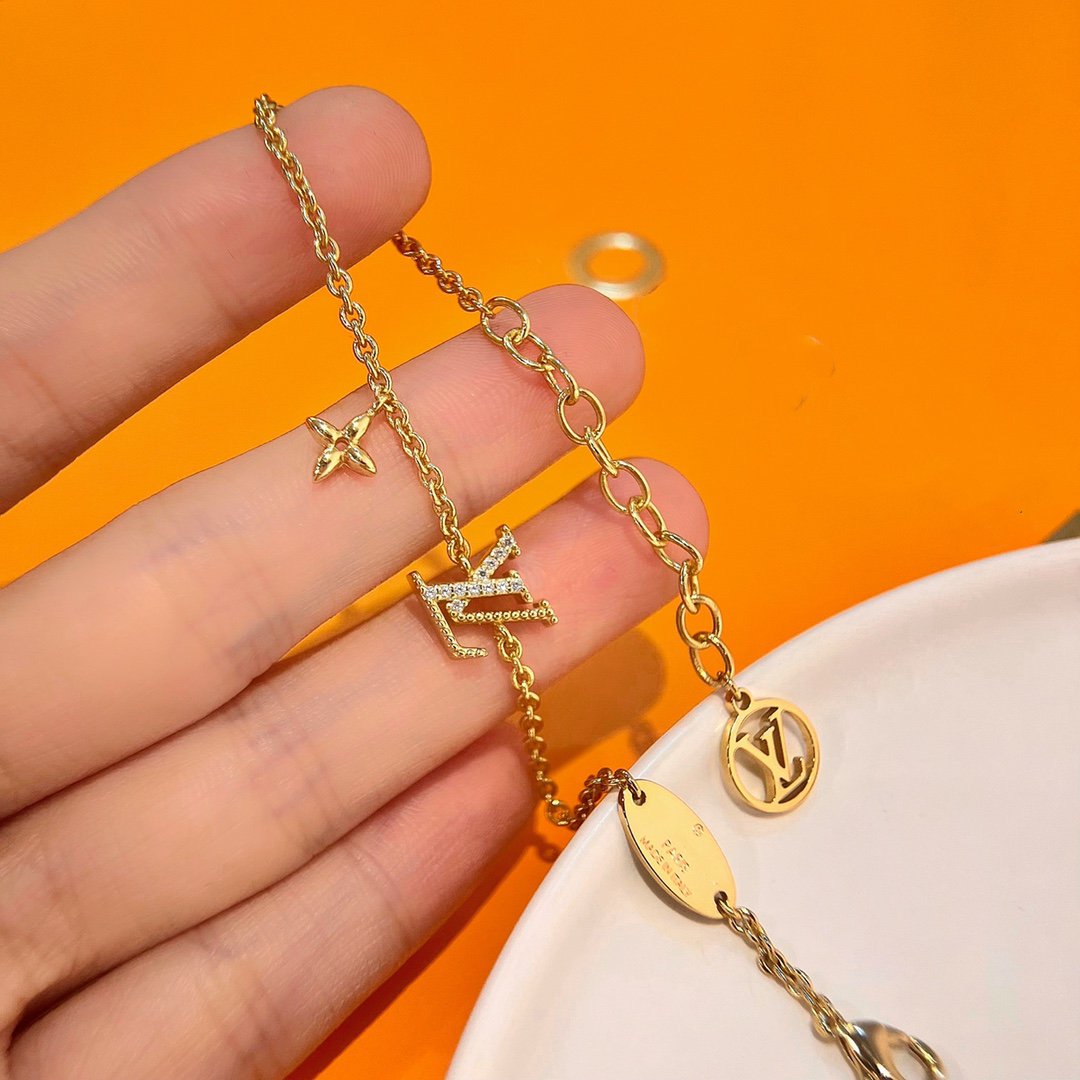 [Love's Uplift]LOGO STAR MOTIF GOLD BRACELET
