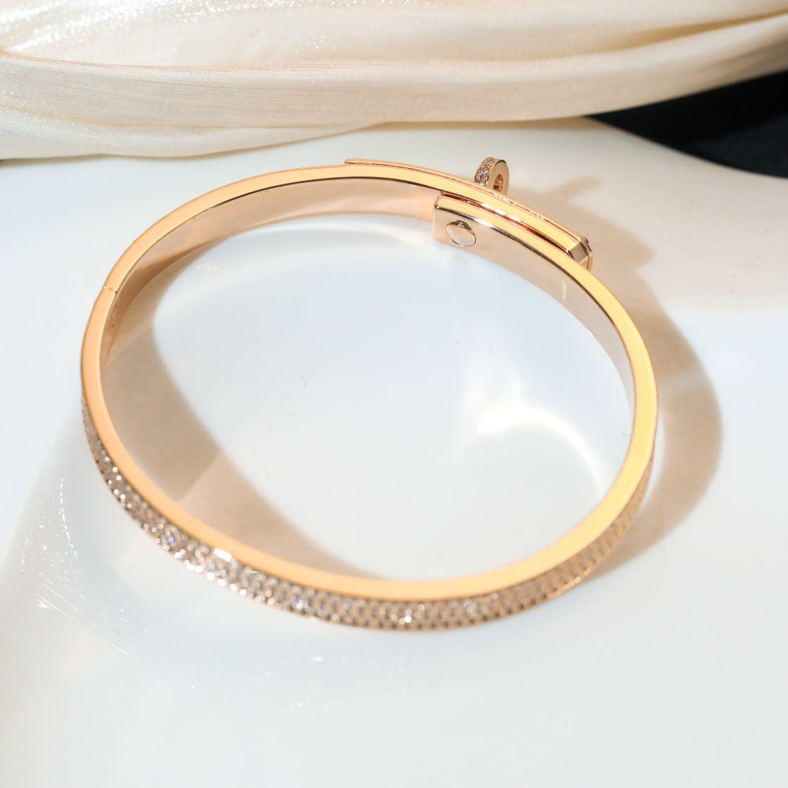 [Love's Uplift]KELLY BRACELET DIAMOND PAVED