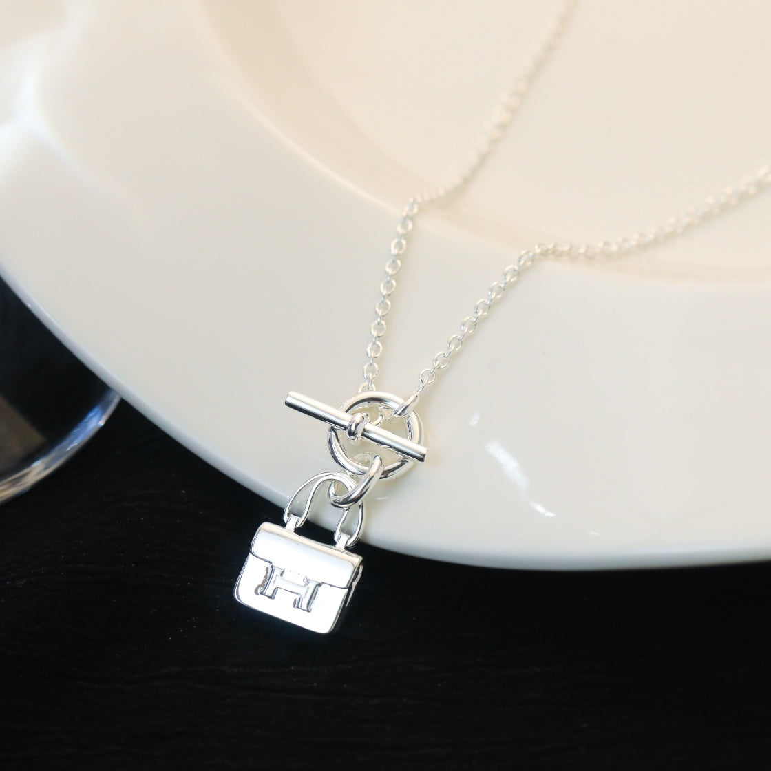 [Love's Uplift]POP H PEDANT SILVER NECKLACE