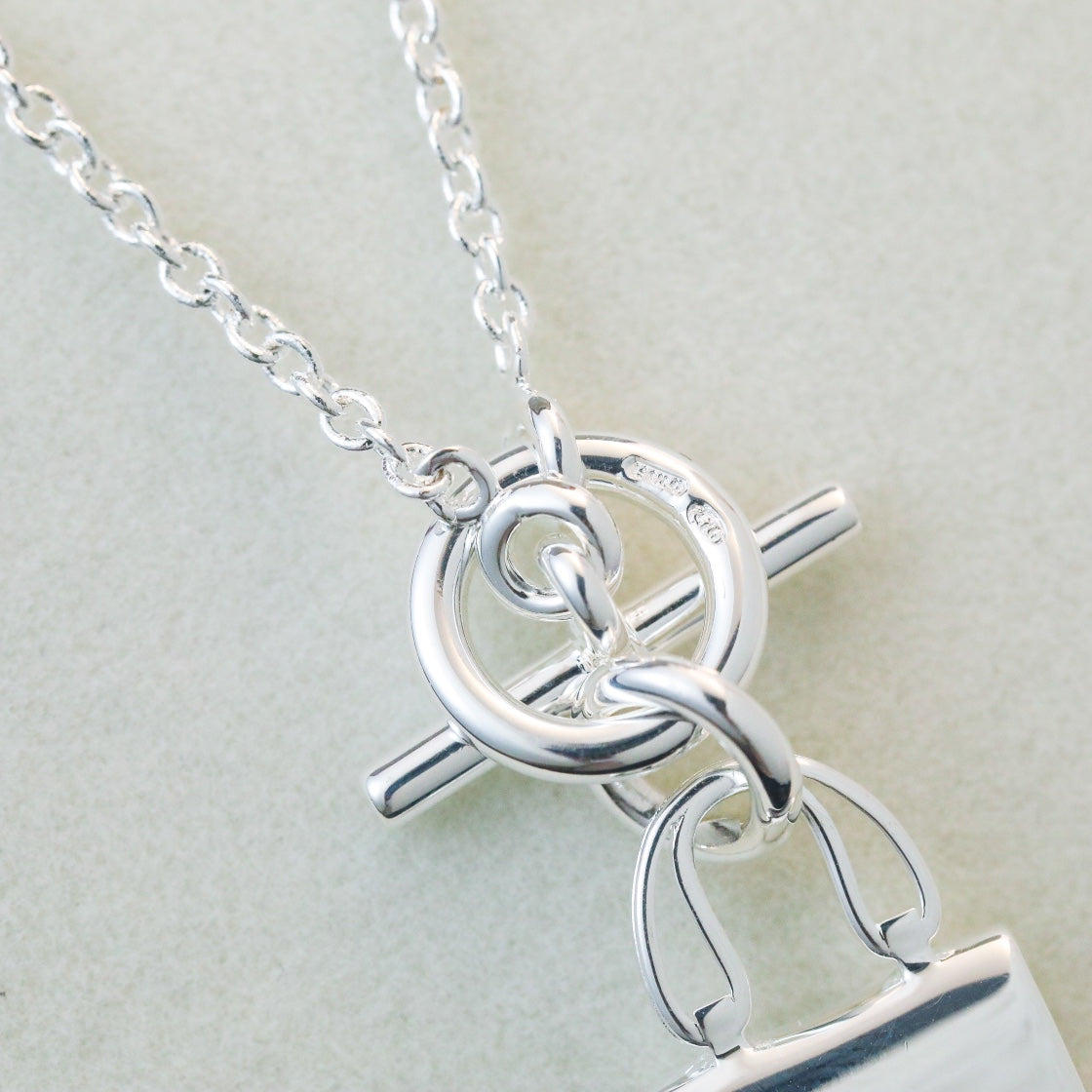[Love's Uplift]POP H PEDANT SILVER NECKLACE