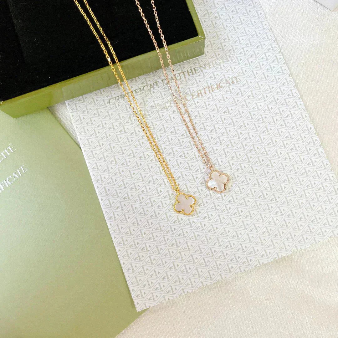 [Love's Uplift]CLOVER MINI 9.5MM WHITE MOTHER-OF-PEARL NECKLACE