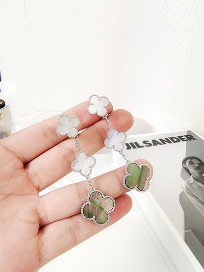[Love's Uplift]CLOVER 3 MOTIFS CHALCEDONY DARK MOP SILVER EARRINGS