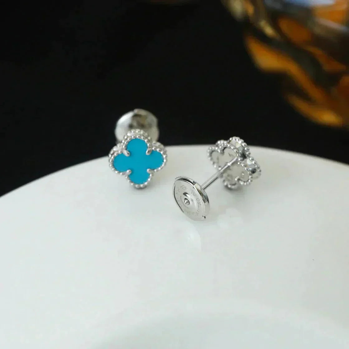 [Love's Uplift]CLOVER MINI 9.5MM ONYX STUD EARRINGS SILVER