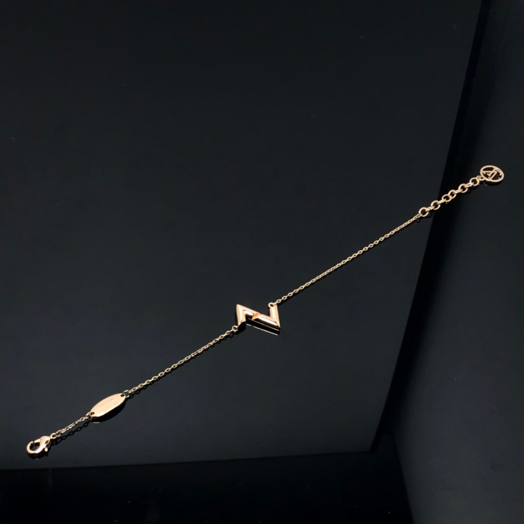 [Love's Uplift]VOLT LV LOGO BRACELET