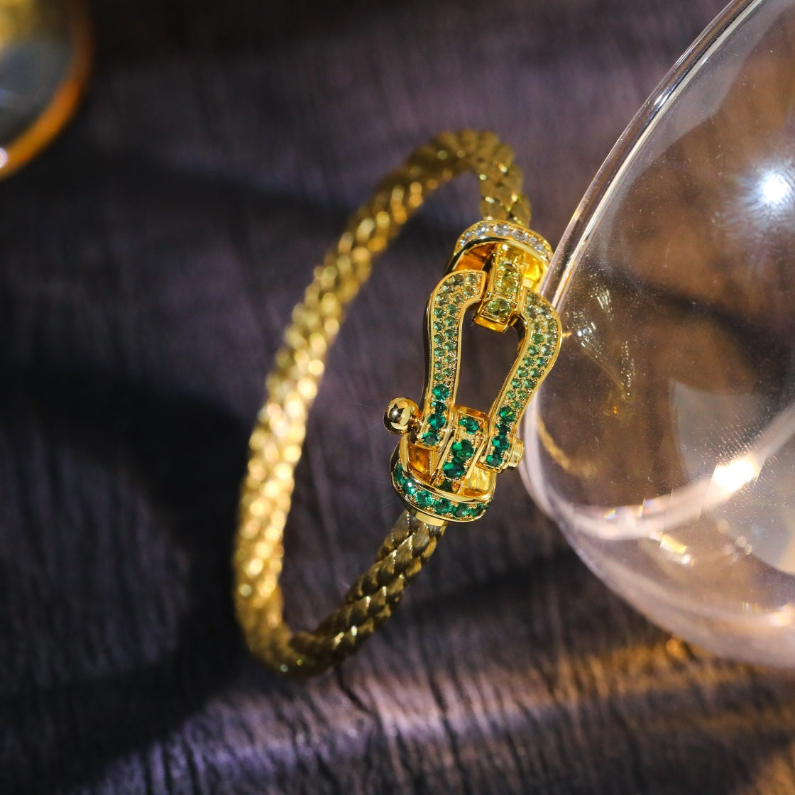 [Love's Uplift]FORCE 10 GOLD GREEN DIAMOND PAVED