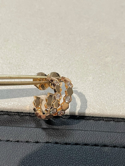 [Love's Uplift]Hollow Design Four-Leaf Clover Flower Shape Ring