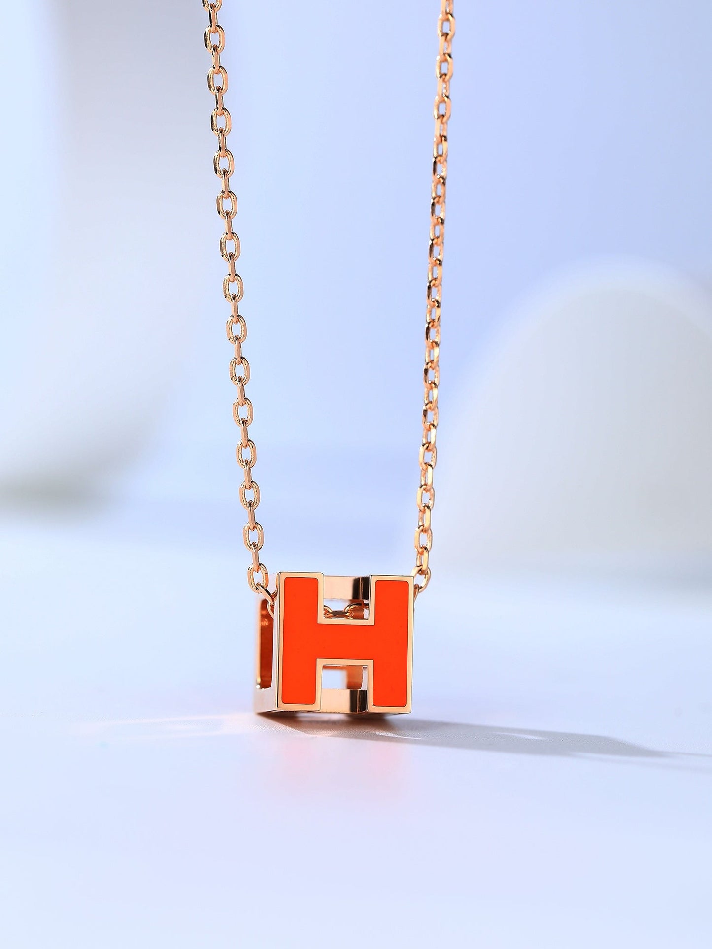 [Love's Uplift]H CAGE PINK GOLD NECKLACE