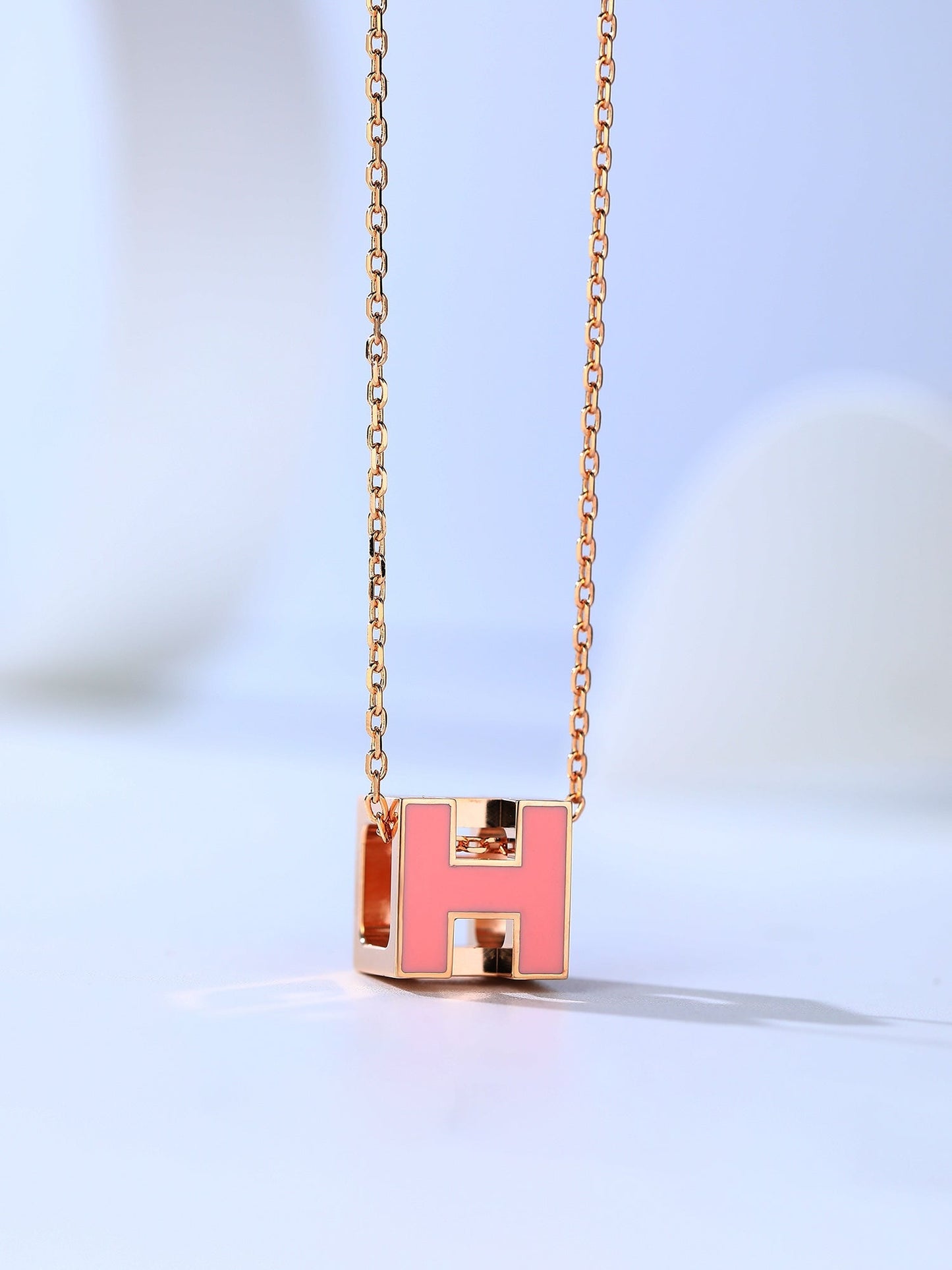 [Love's Uplift]H CAGE PINK GOLD NECKLACE