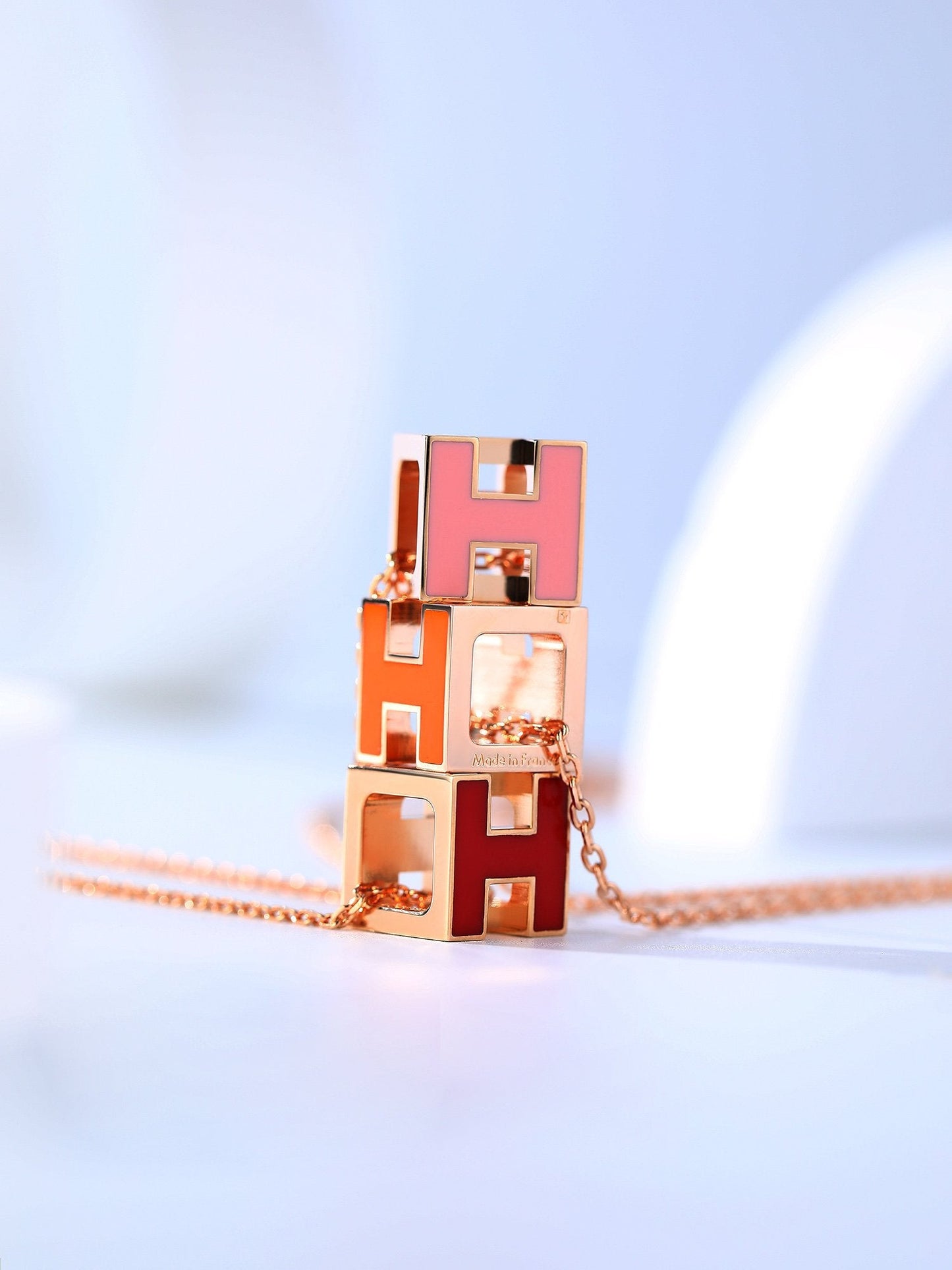 [Love's Uplift]H CAGE PINK GOLD NECKLACE