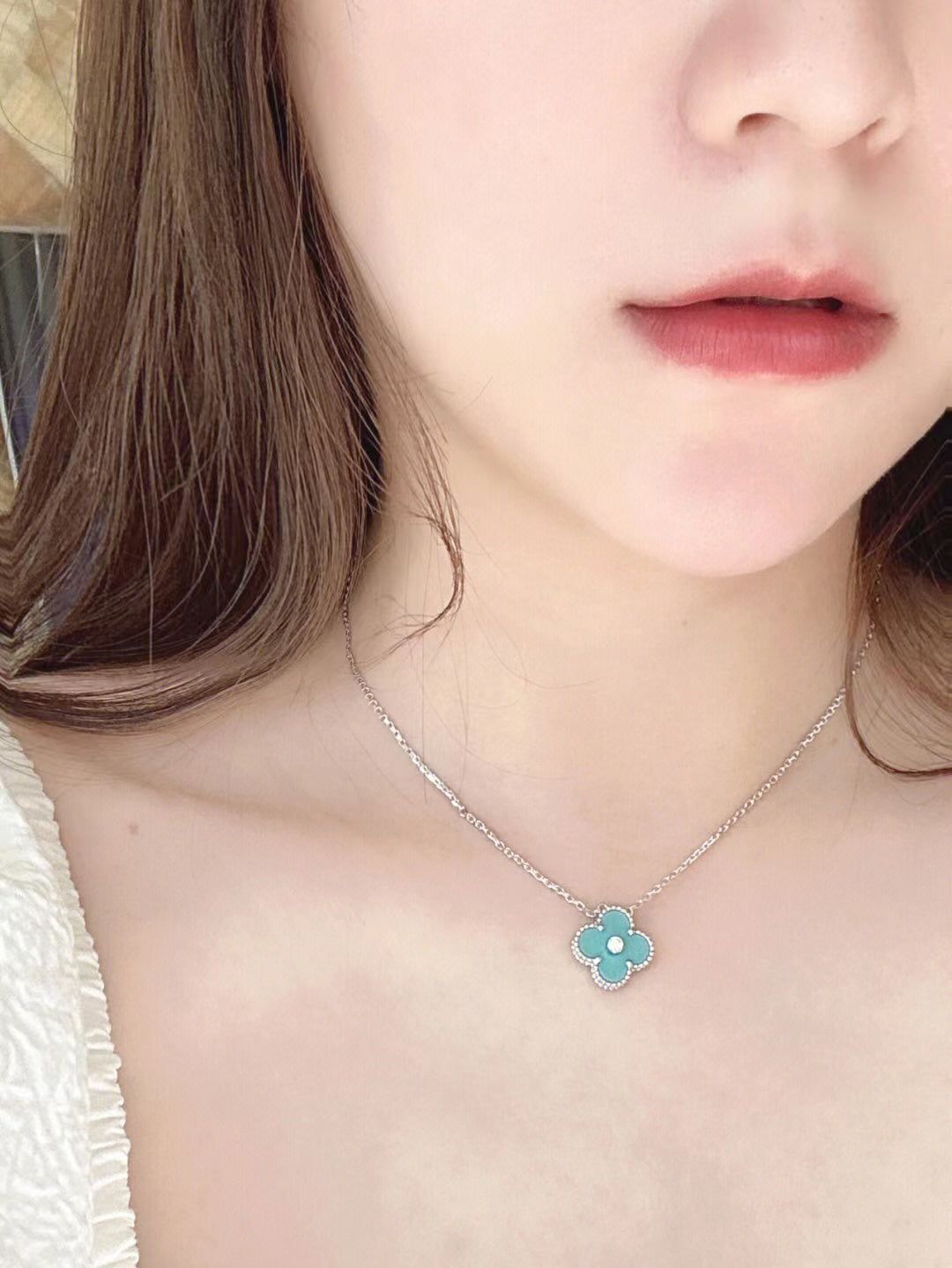 [Love's Uplift]CLOVER 1 DIAMOND LIGHT BLUE SILVER NECKLACE