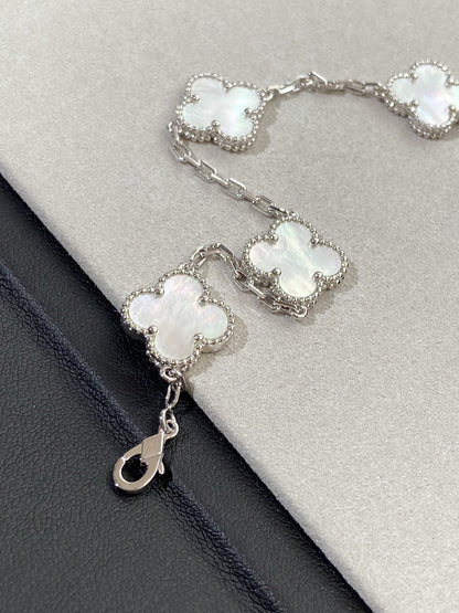 [Love's Uplift]CLOVER WHITE PEARL MOP 5 MOTIF BRACELET COLLECTION