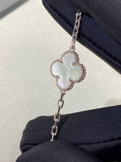 [Love's Uplift]CLOVER WHITE PEARL MOP 5 MOTIF BRACELET COLLECTION