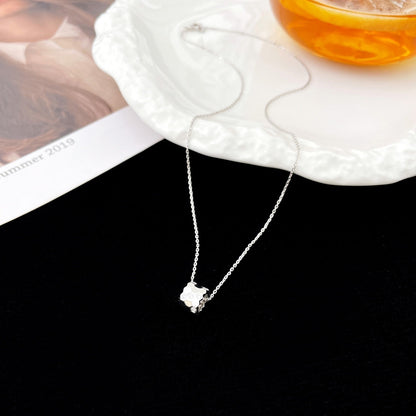 [Love's Uplift]BEE MINI PEDANT DIAMOND NECKLACE