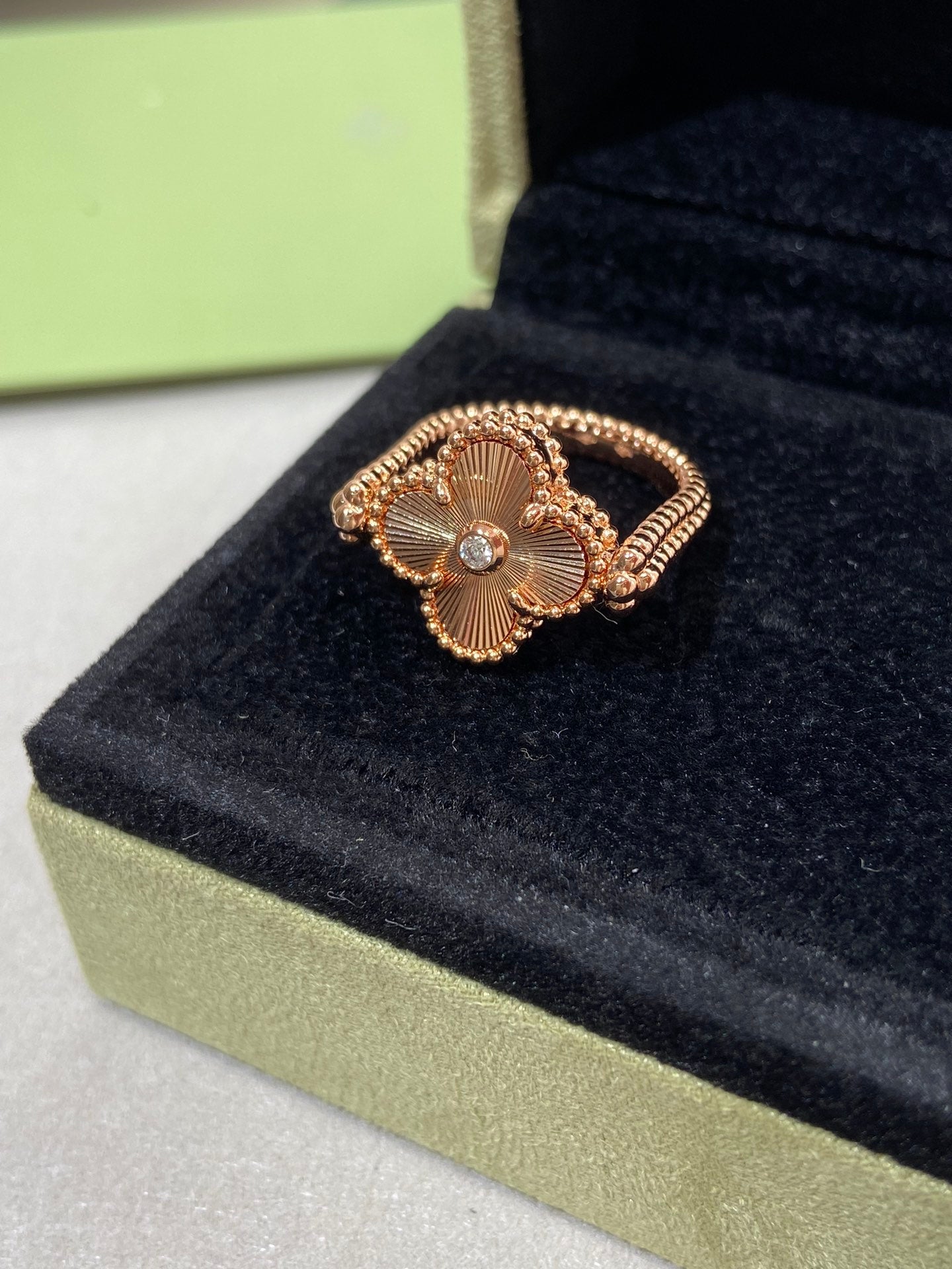 [Love's Uplift]CLOVER RIVERSIBLE ROSE GOLD RING