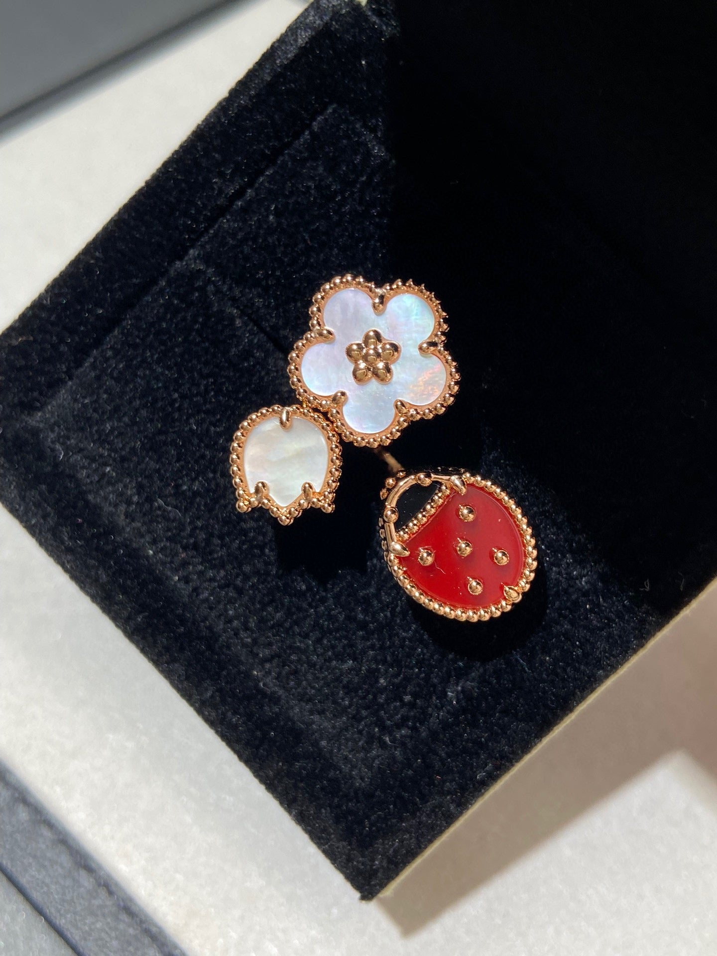 [Love's Uplift]LUCKY 3 MOTIF ROSE GOLD RING
