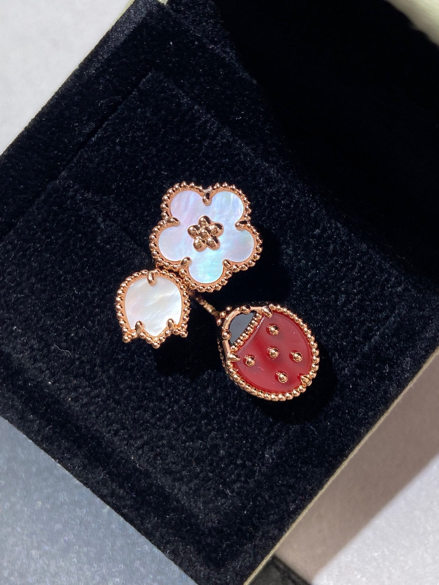 [Love's Uplift]LUCKY 3 MOTIF ROSE GOLD RING