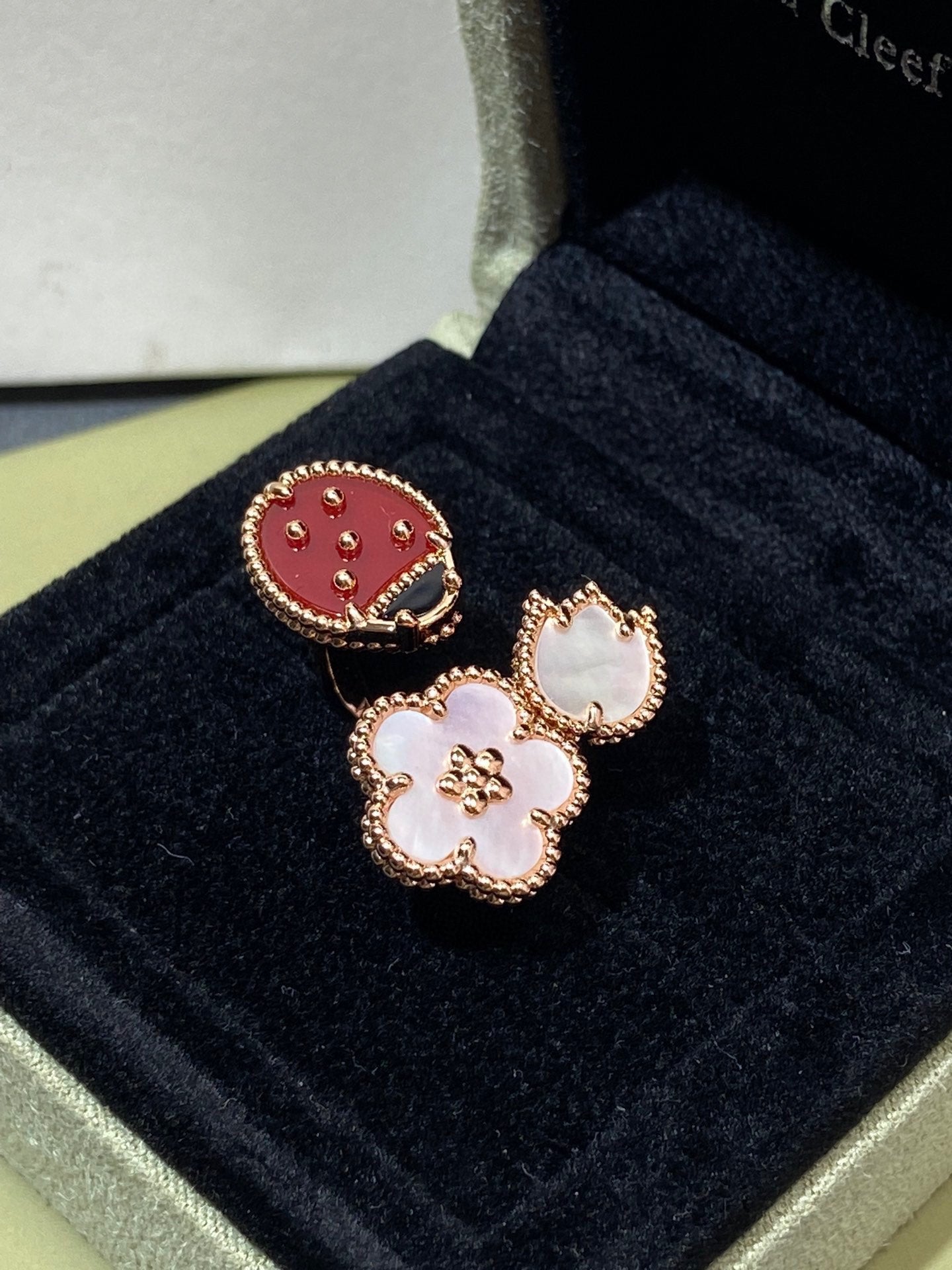 [Love's Uplift]LUCKY 3 MOTIF ROSE GOLD RING