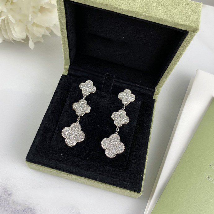 [Love's Uplift]CLOVER 3 MOTIF DIAMOND SILVER DROP EARRINGS