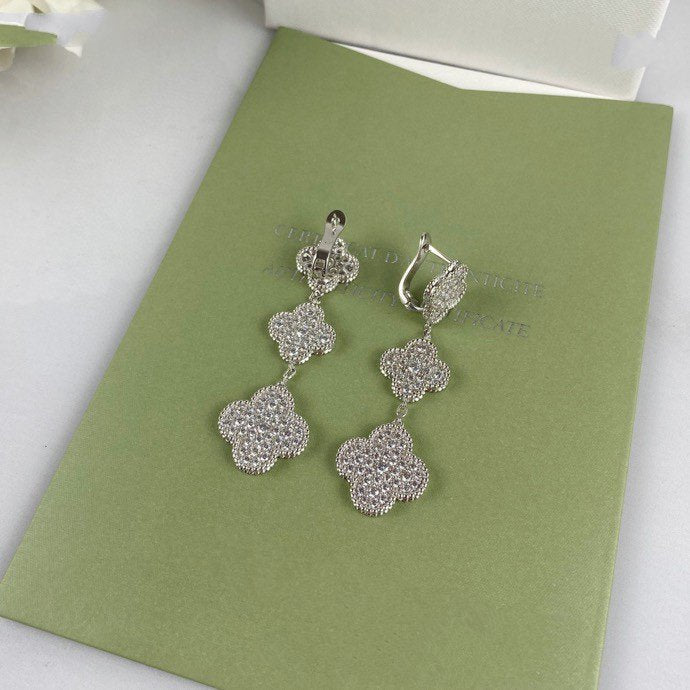 [Love's Uplift]CLOVER 3 MOTIF DIAMOND SILVER DROP EARRINGS