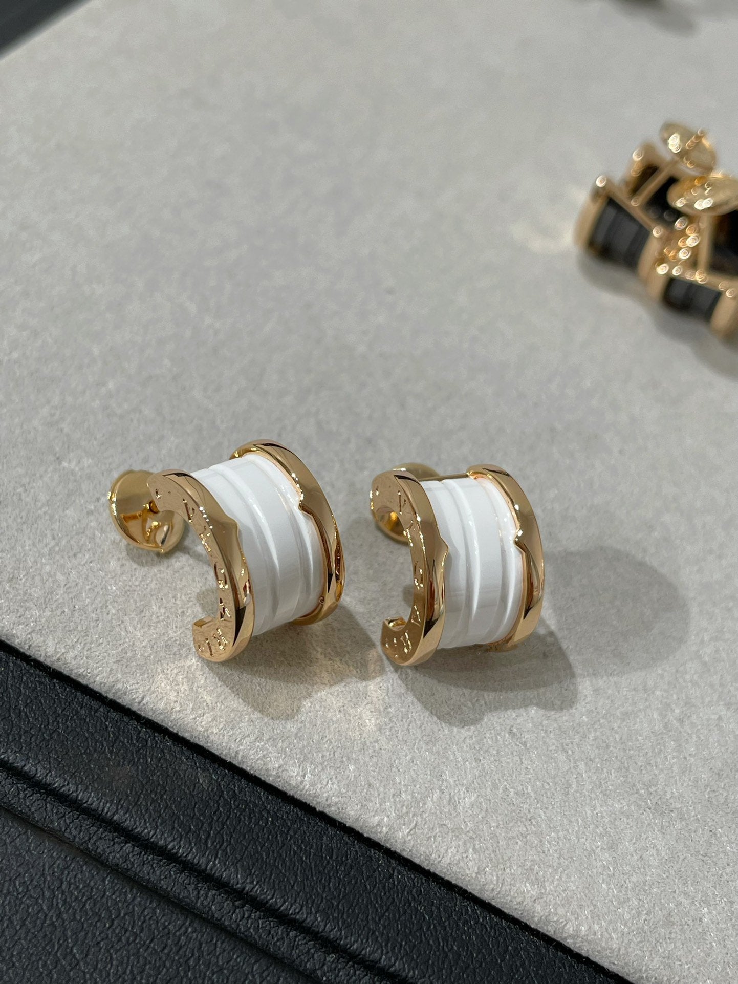 [Love's Uplift]ZERO 1 PINK GOLD CERAMIC EARRINGS